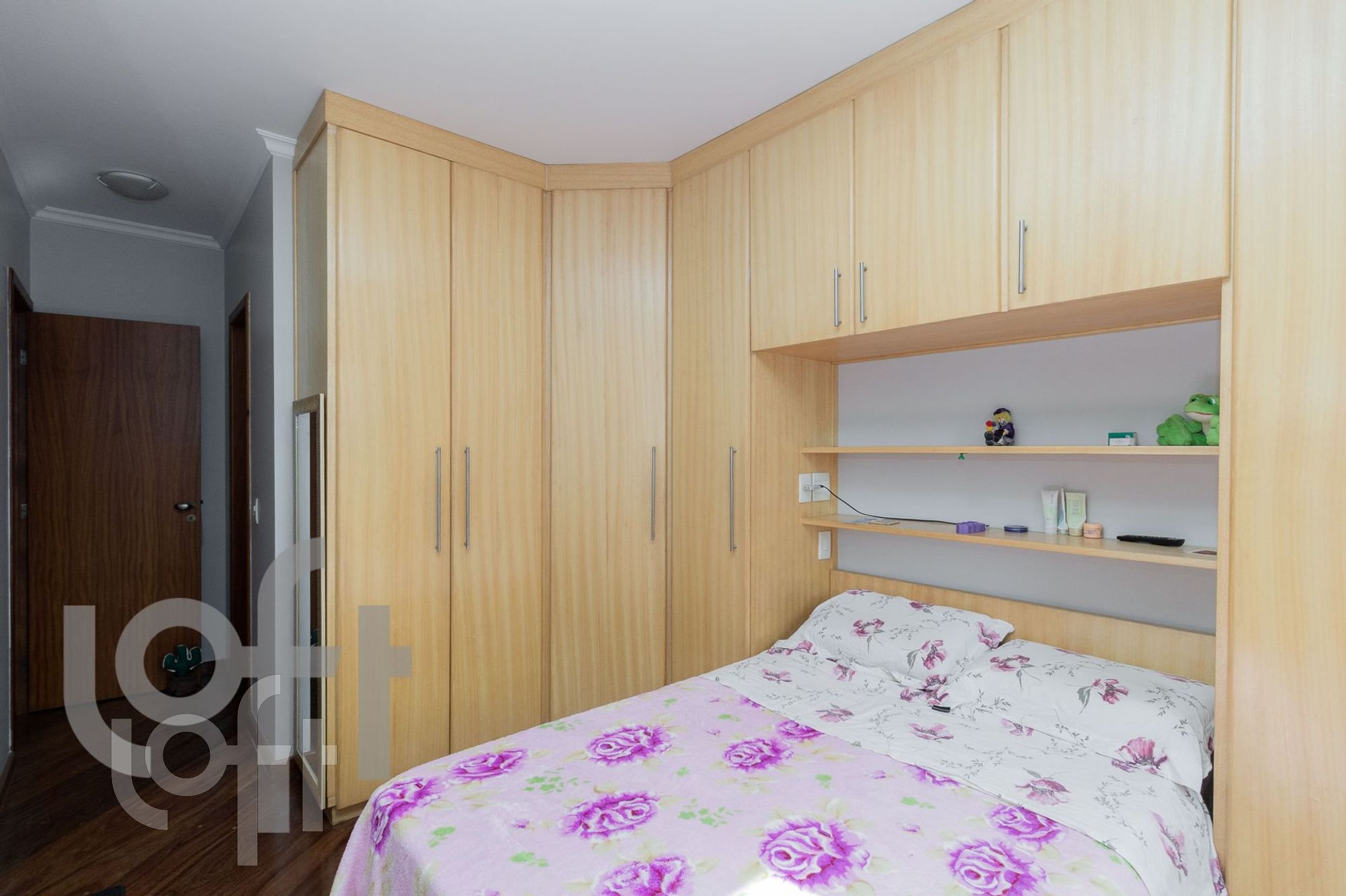 Apartamento à venda com 3 quartos, 130m² - Foto 2