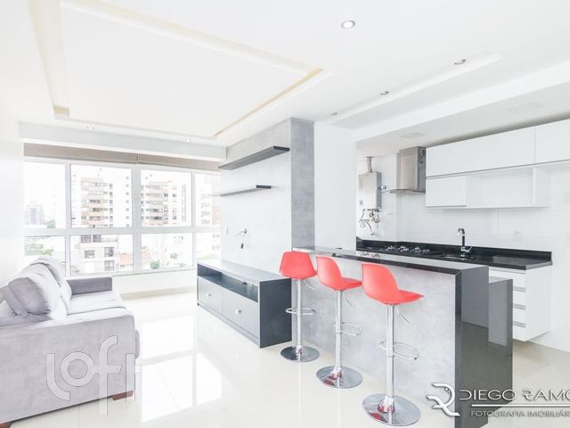 Apartamento com 84m², 3 dormitórios, 1 suíte, 2 vagas, Santana em Porto Alegre