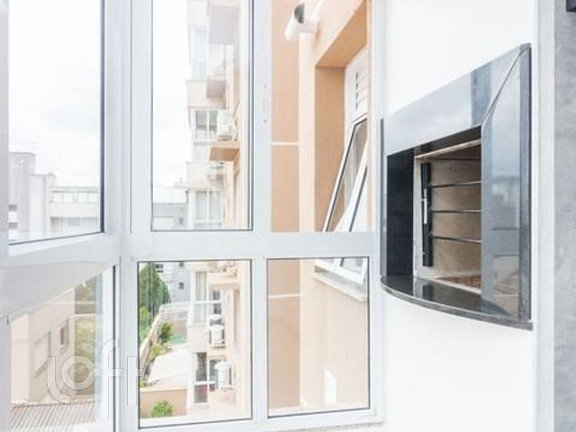 Apartamento com 84m², 3 dormitórios, 1 suíte, 2 vagas, Santana em Porto Alegre