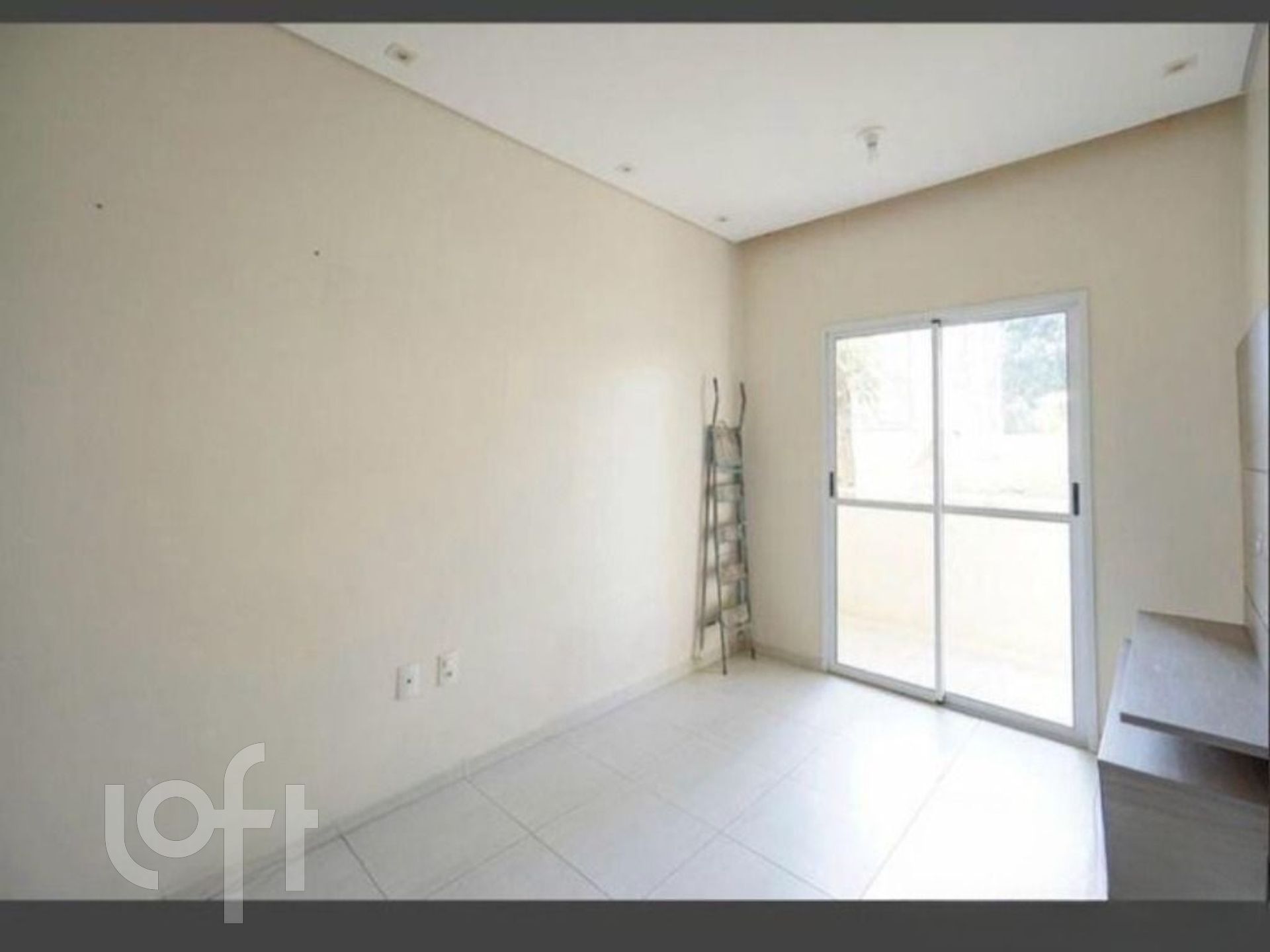 Apartamento à venda com 2 quartos, 50m² - Foto 2