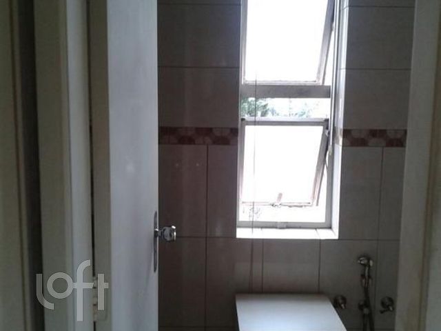 Apartamento com 112m², 3 dormitórios, 1 suíte, 1 vaga, Petrópolis em Porto Alegre