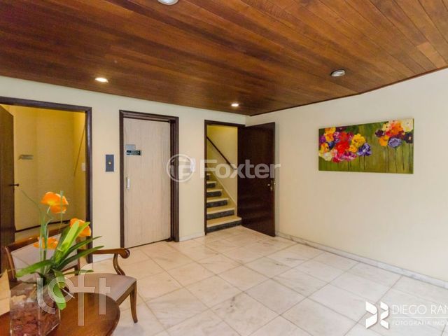 Apartamento com 112m², 3 dormitórios, 1 suíte, 1 vaga, Petrópolis em Porto Alegre