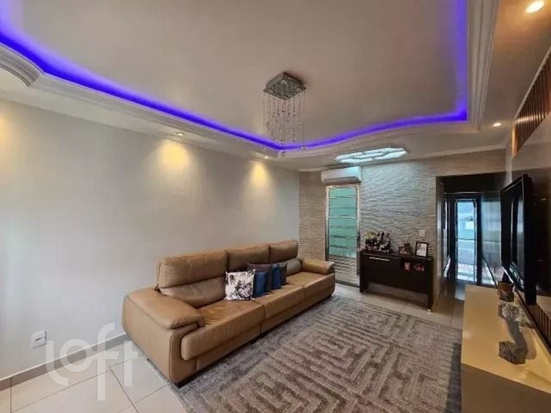 Casa à venda em Vila Curuçá com 172 m², 3 quartos, 1 suíte, 2 vagas