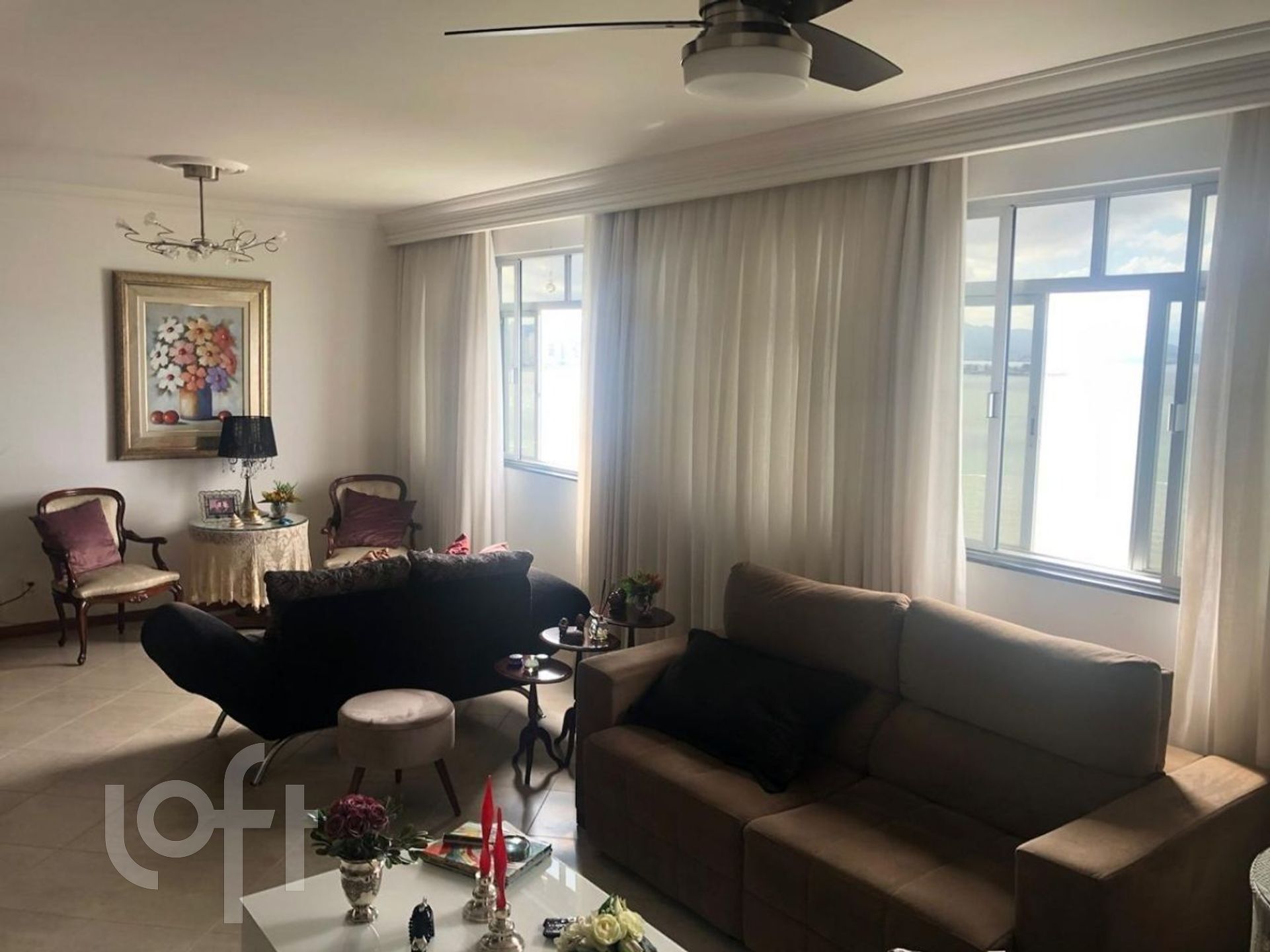 Apartamentos com 160m², 4 quartos, 2 garagens, no bairro Centro em Florianópolis