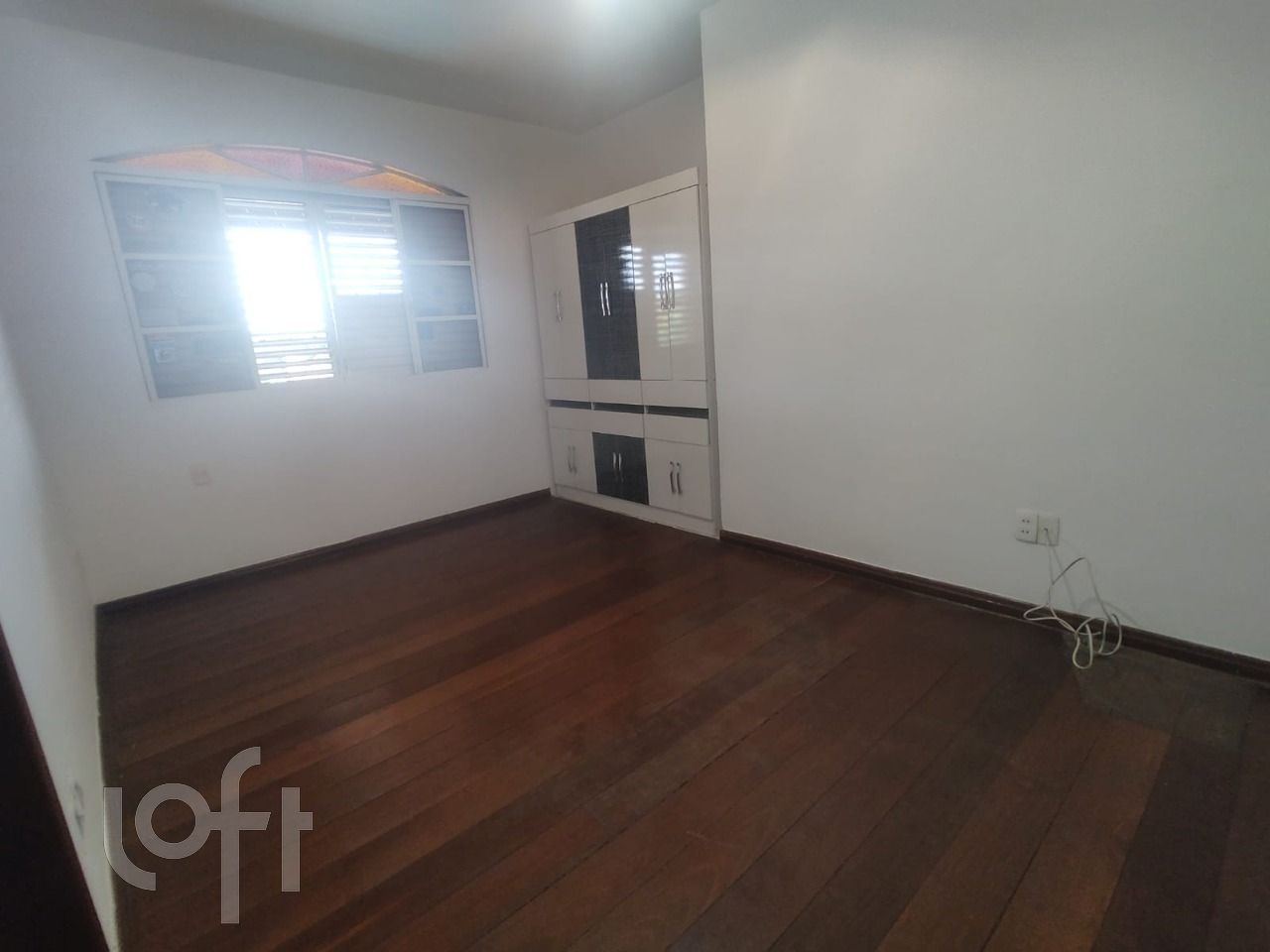 Casa à venda com 5 quartos, 371m² - Foto 17