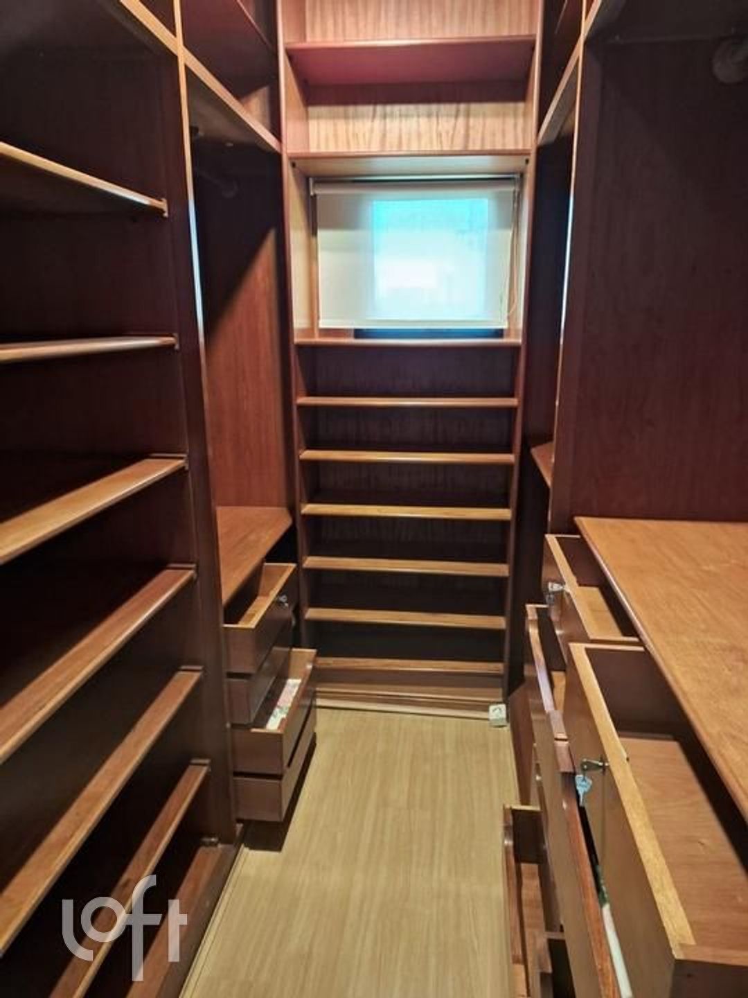 Apartamento à venda com 4 quartos, 188m² - Foto 17