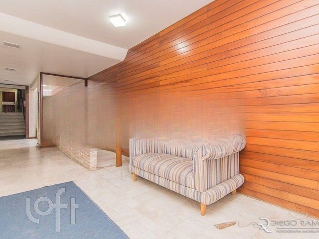 Apartamento com 60m², 2 dormitórios, 2 vagas, Independência em Porto Alegre