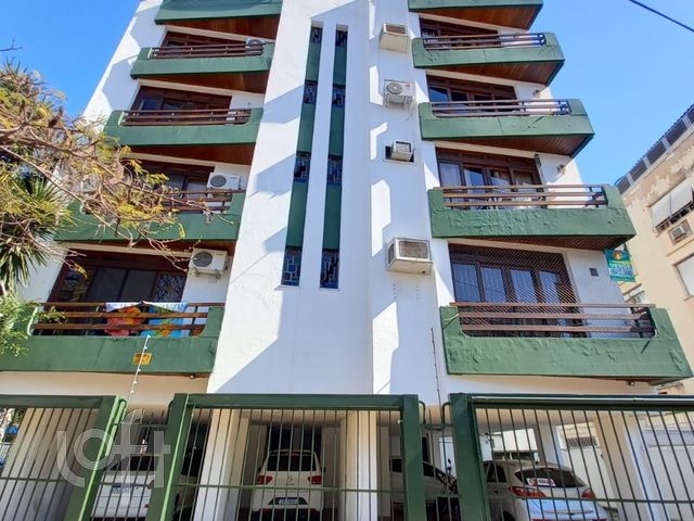Apartamento com 96m², 3 dormitórios, 1 suíte, 1 vaga, Rio Branco em Porto Alegre