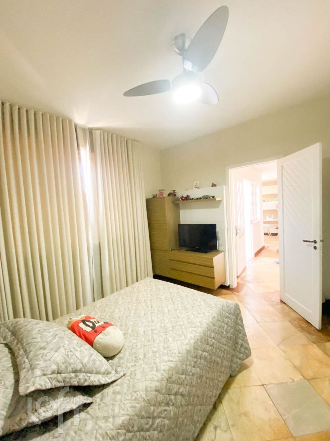 Casa à venda com 3 quartos, 330m² - Foto 15