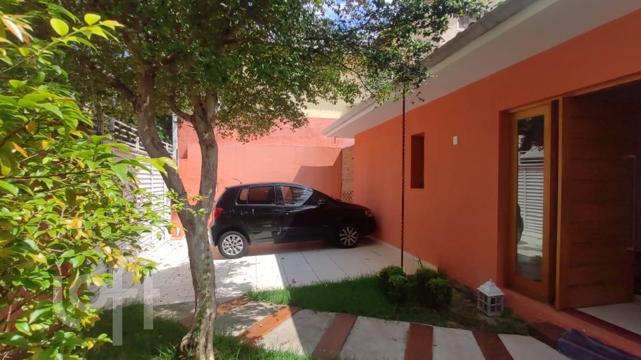 Casa à venda com 3 quartos, 200m² - Foto 2