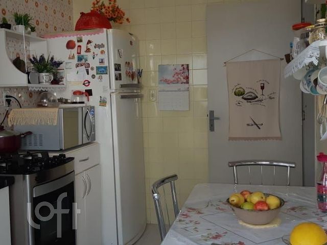 Apartamento com 94m², 3 dormitórios, 1 vaga, Floresta em Porto Alegre