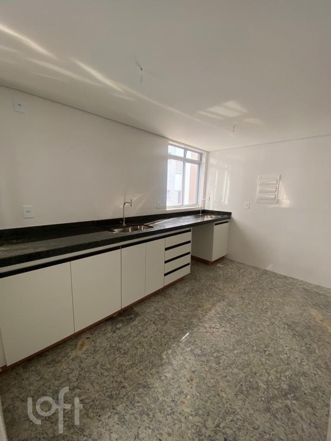 Apartamento à venda com 2 quartos, 74m² - Foto 4