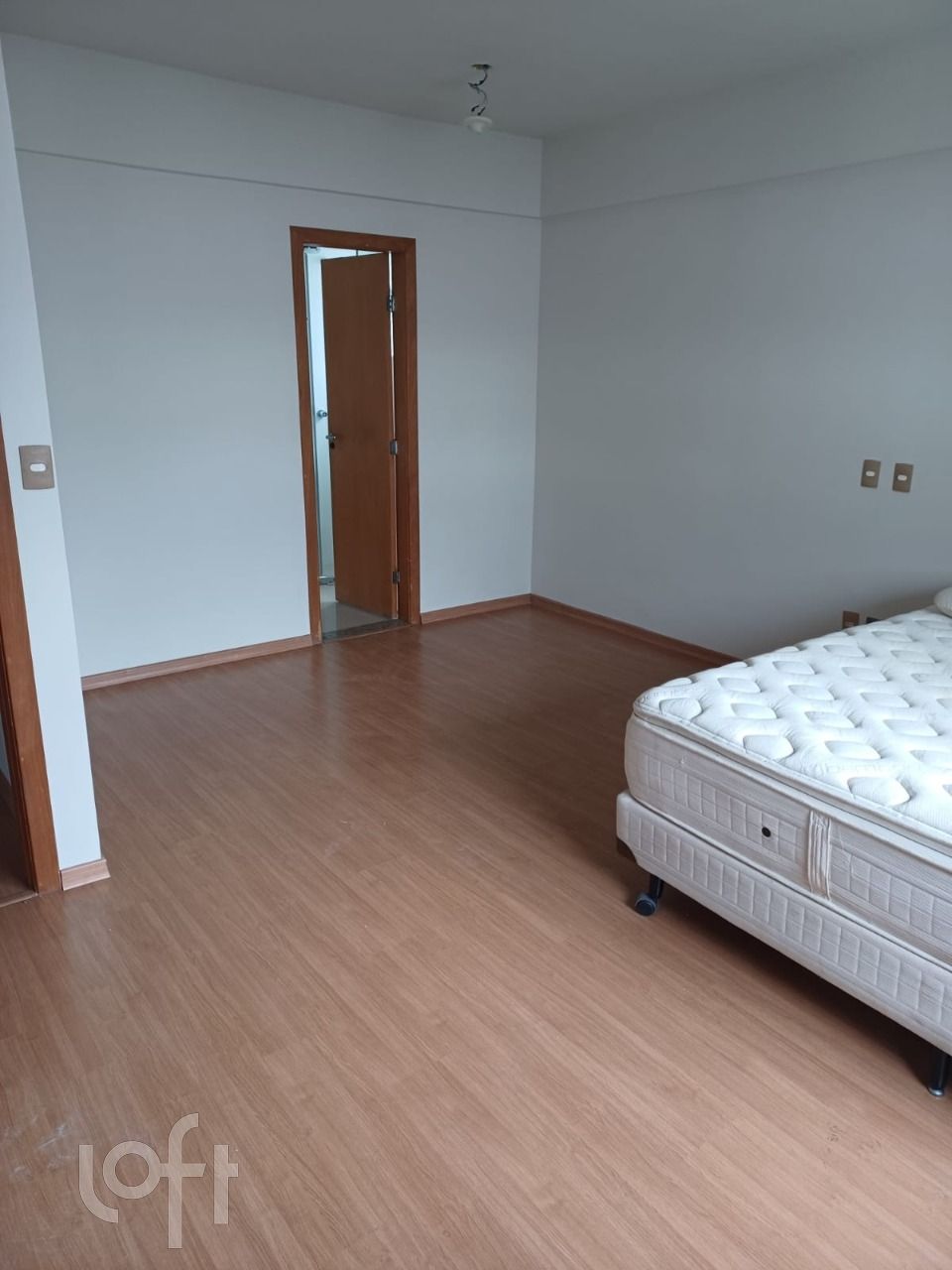 Apartamento à venda com 4 quartos, 162m² - Foto 13