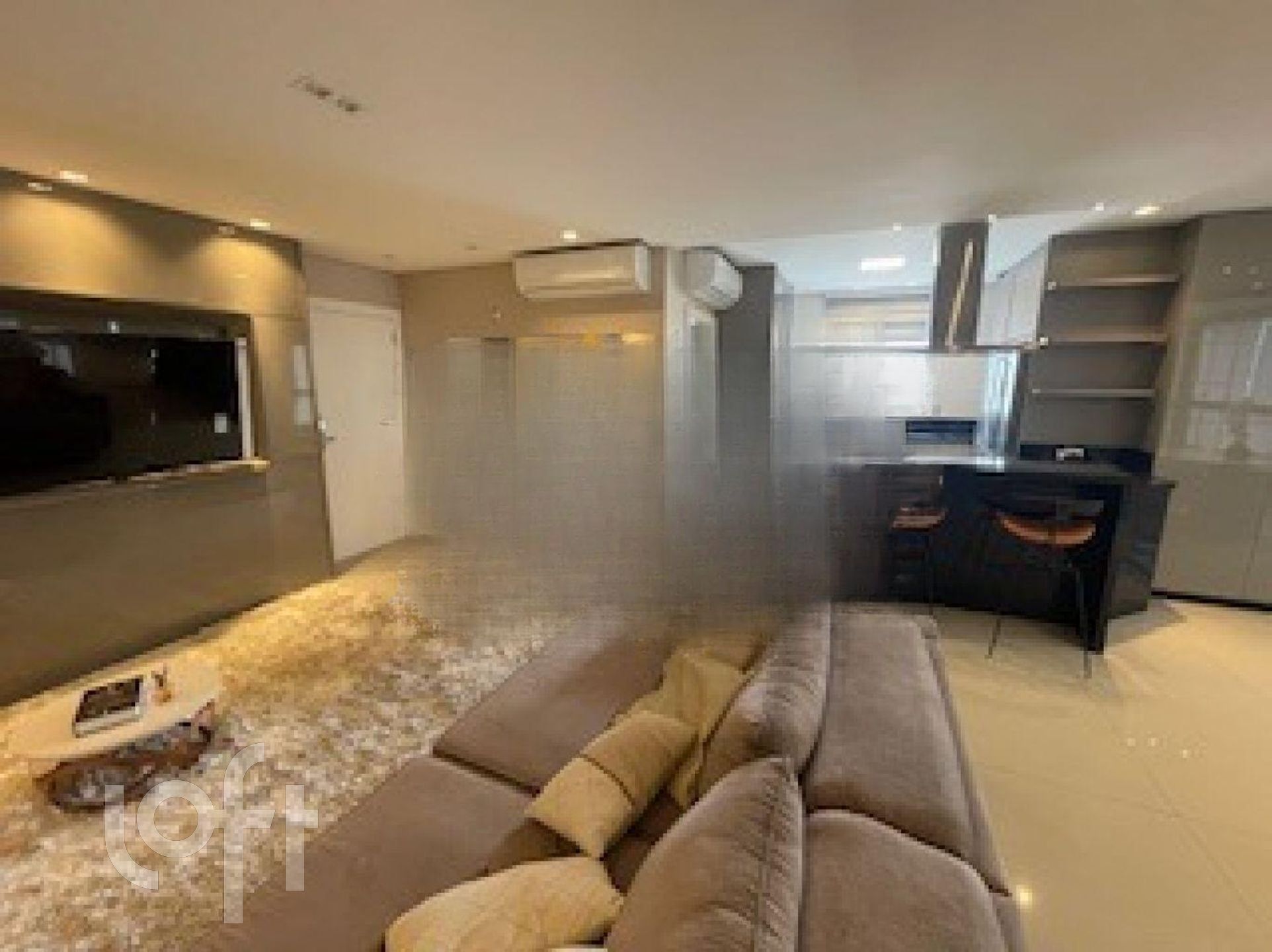 Apartamentos com 128m², 3 quartos, 3 suítes, 3 garagens, no bairro Centro em Balneário Camboriú