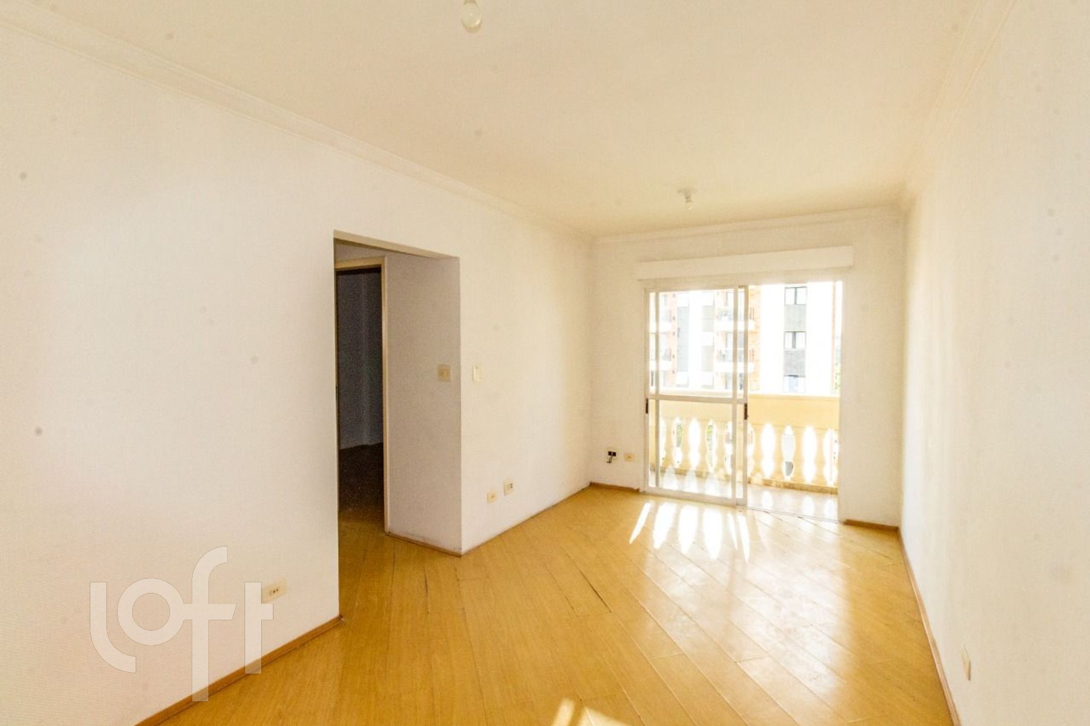Apartamento à venda em Moema com 62 m², 2 quartos,