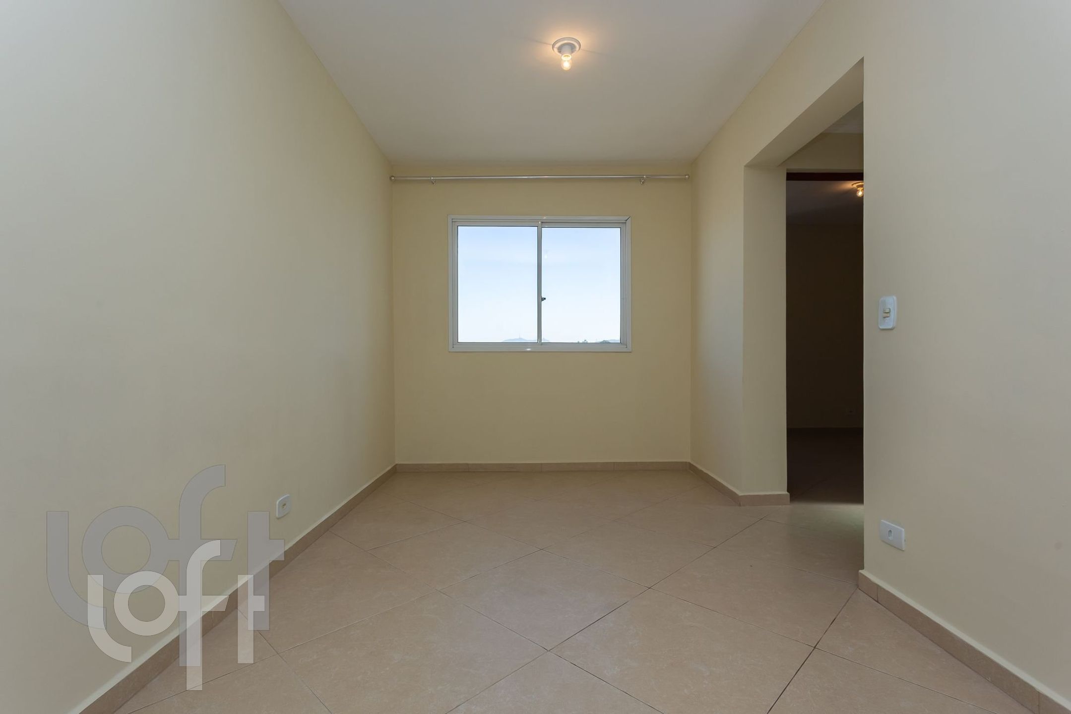 Apartamento à venda com 2 quartos, 64m² - Foto 1