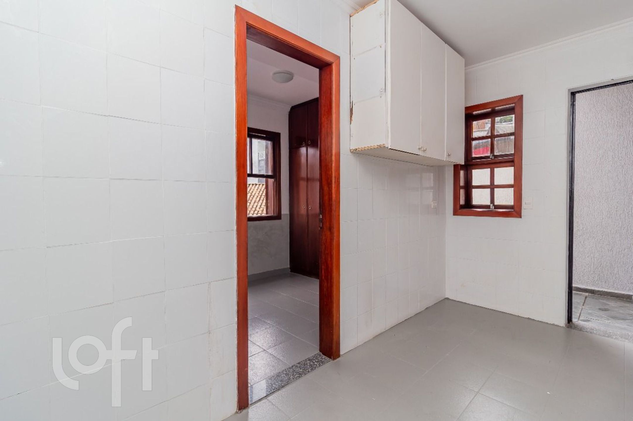 Casa à venda com 4 quartos, 200m² - Foto 47