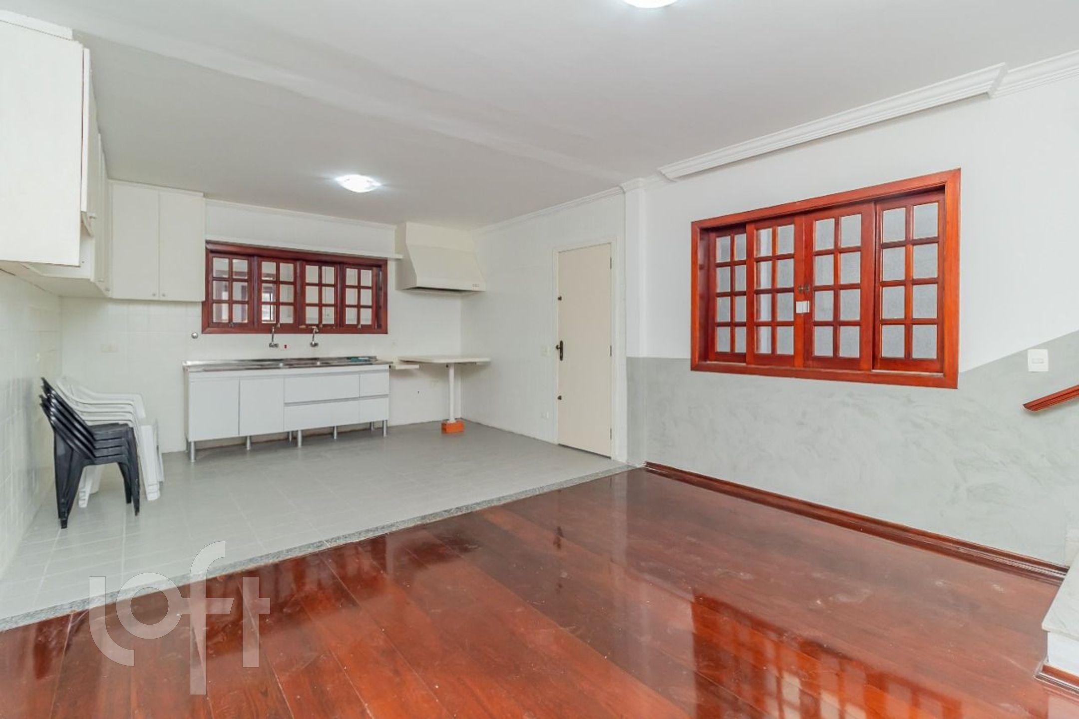 Casa à venda com 4 quartos, 200m² - Foto 10