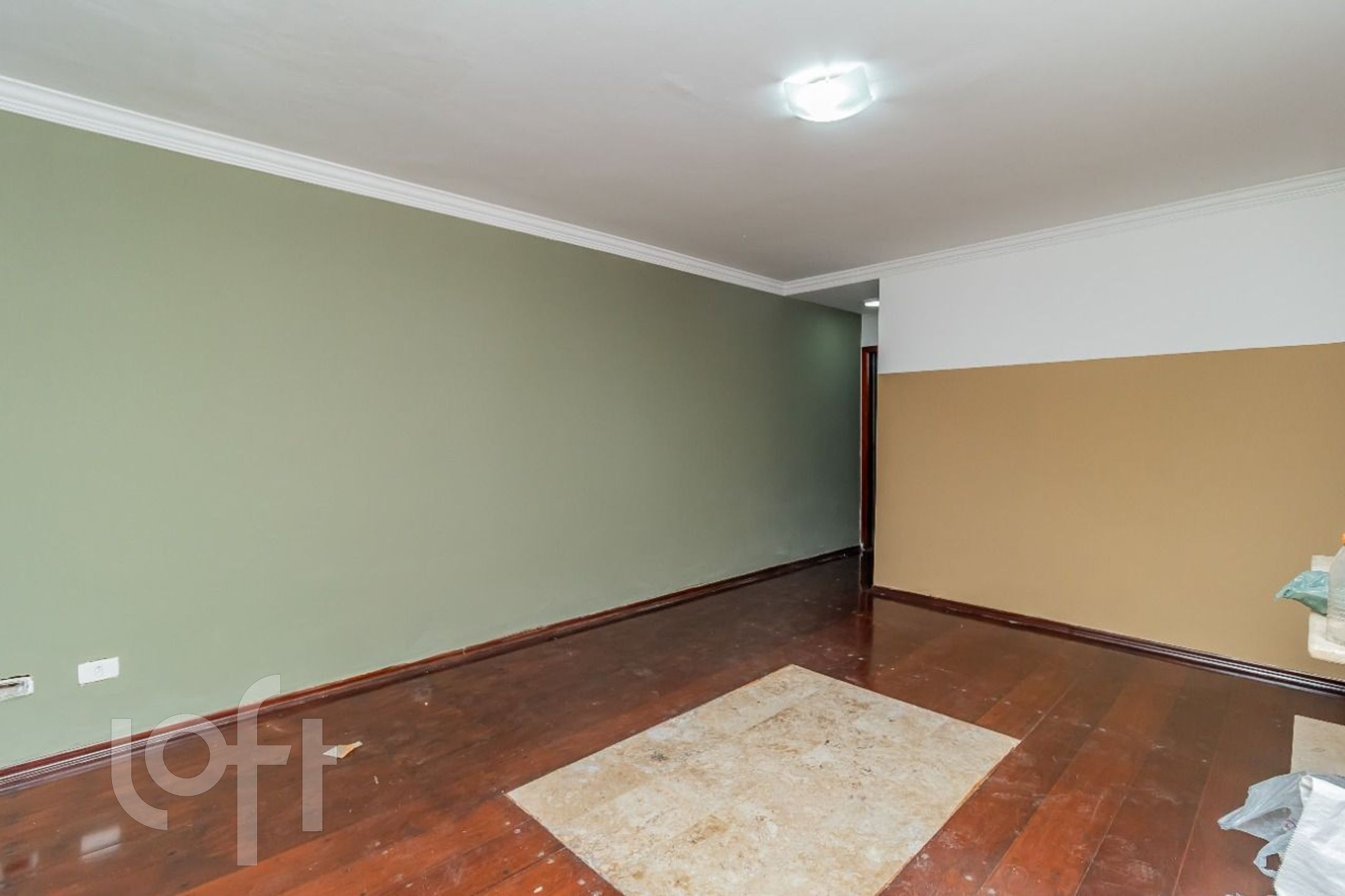 Casa à venda com 4 quartos, 200m² - Foto 2