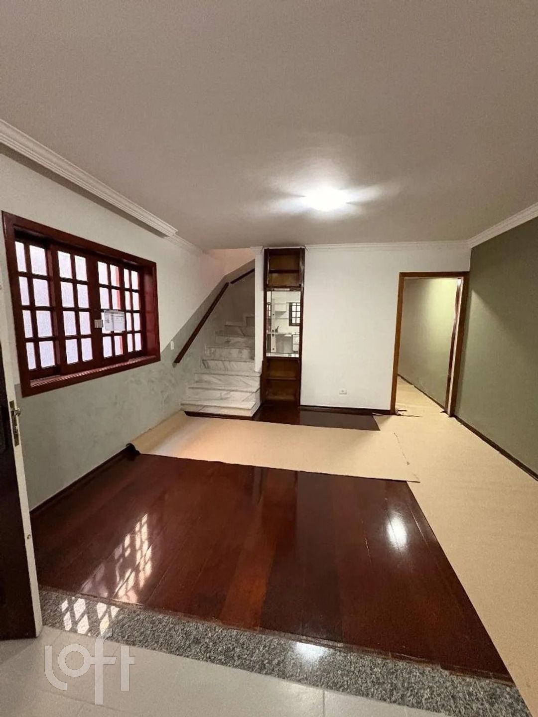 Sobrado reformado à venda, 450m do metrô vila sôni