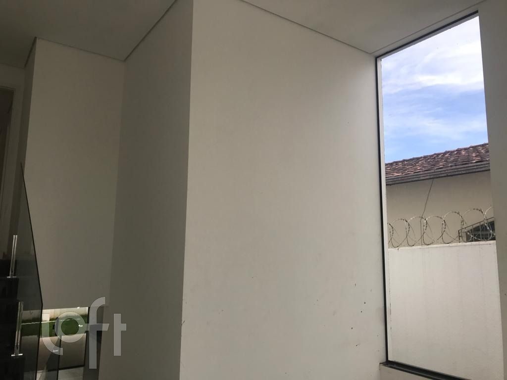 Casa à venda com 3 quartos, 160m² - Foto 3