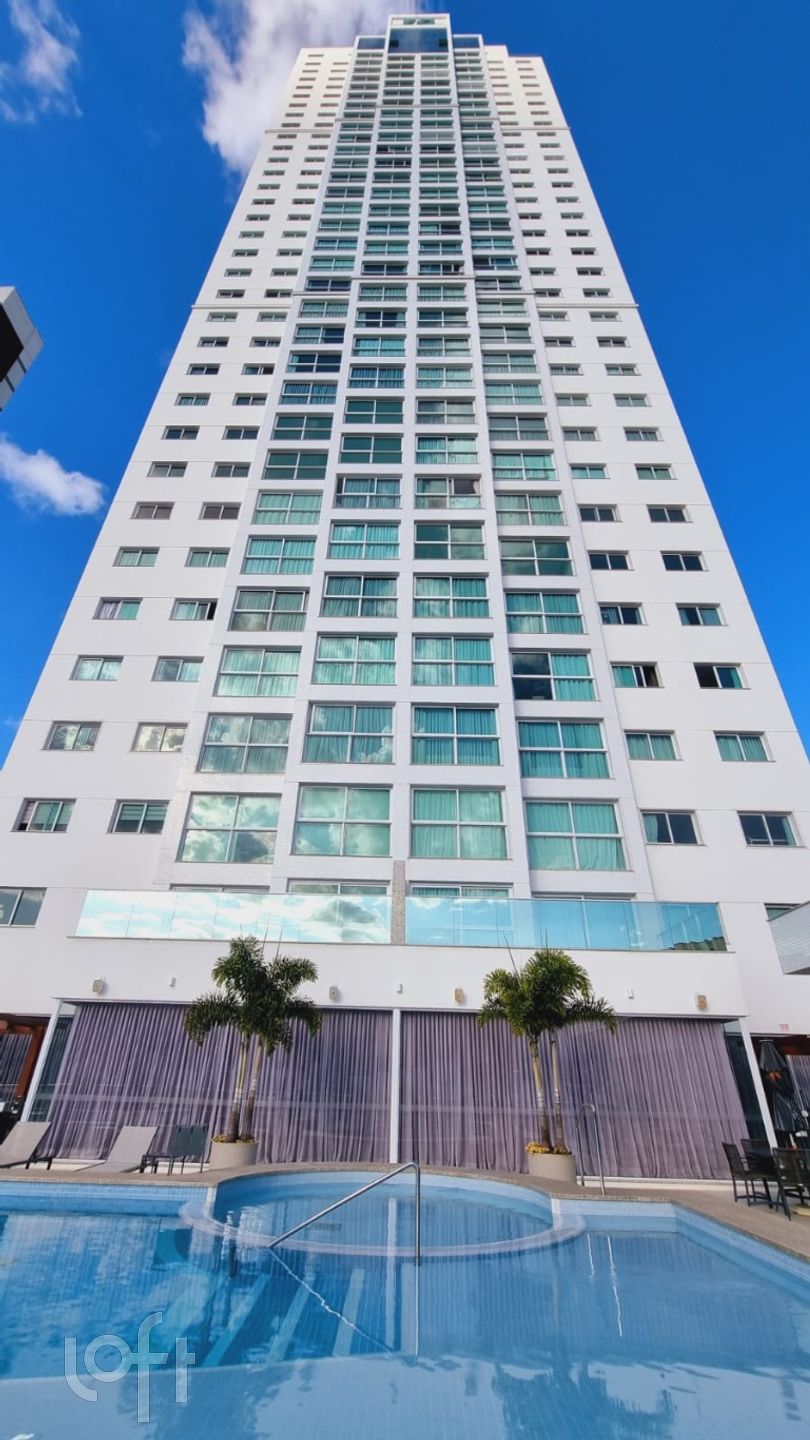 Apartamentos com 130m², 4 quartos, 2 suítes, 2 garagens, no bairro Centro em Balneário Camboriú