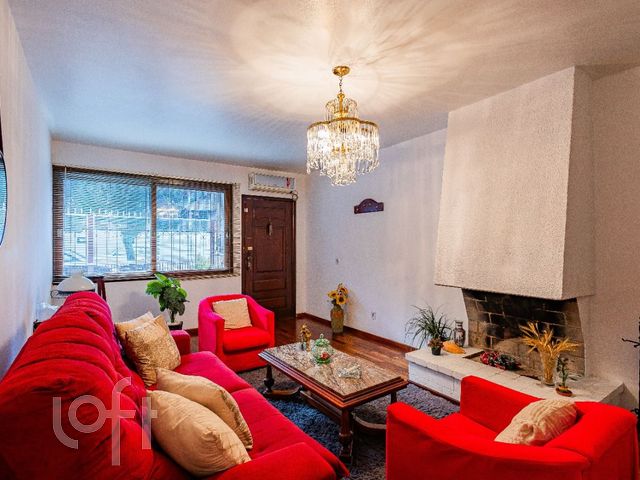 Casa com 396m², 4 dormitórios, 2 suítes, 5 vagas, Chácara das Pedras em Porto Alegre