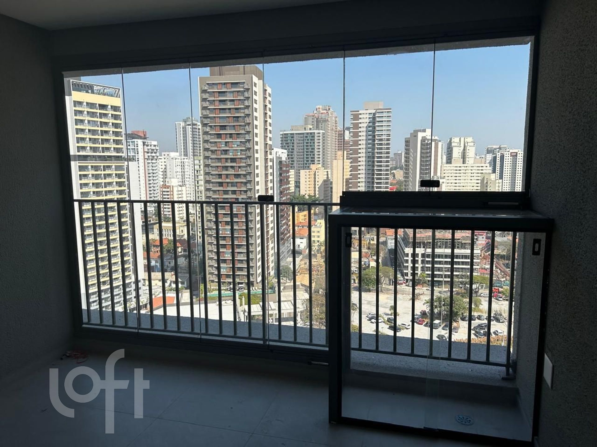 Apartamento à venda com 2 quartos, 68m² - Foto 4