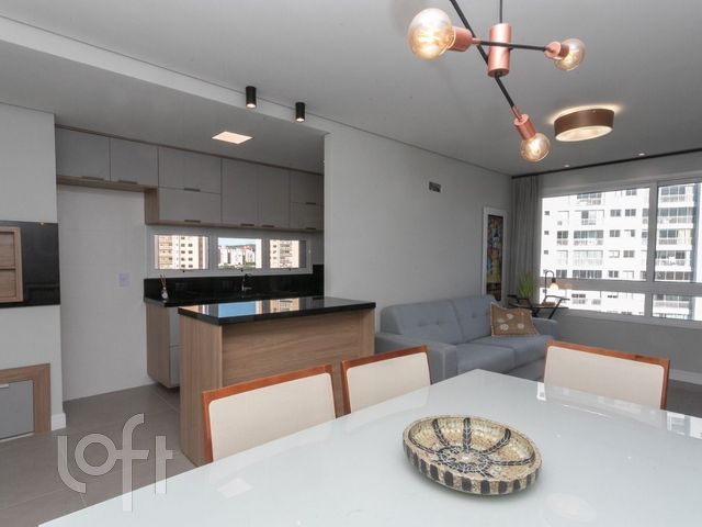 Apartamento com 84m², 3 dormitórios, 1 suíte, 2 vagas, Jardim Europa em Porto Alegre