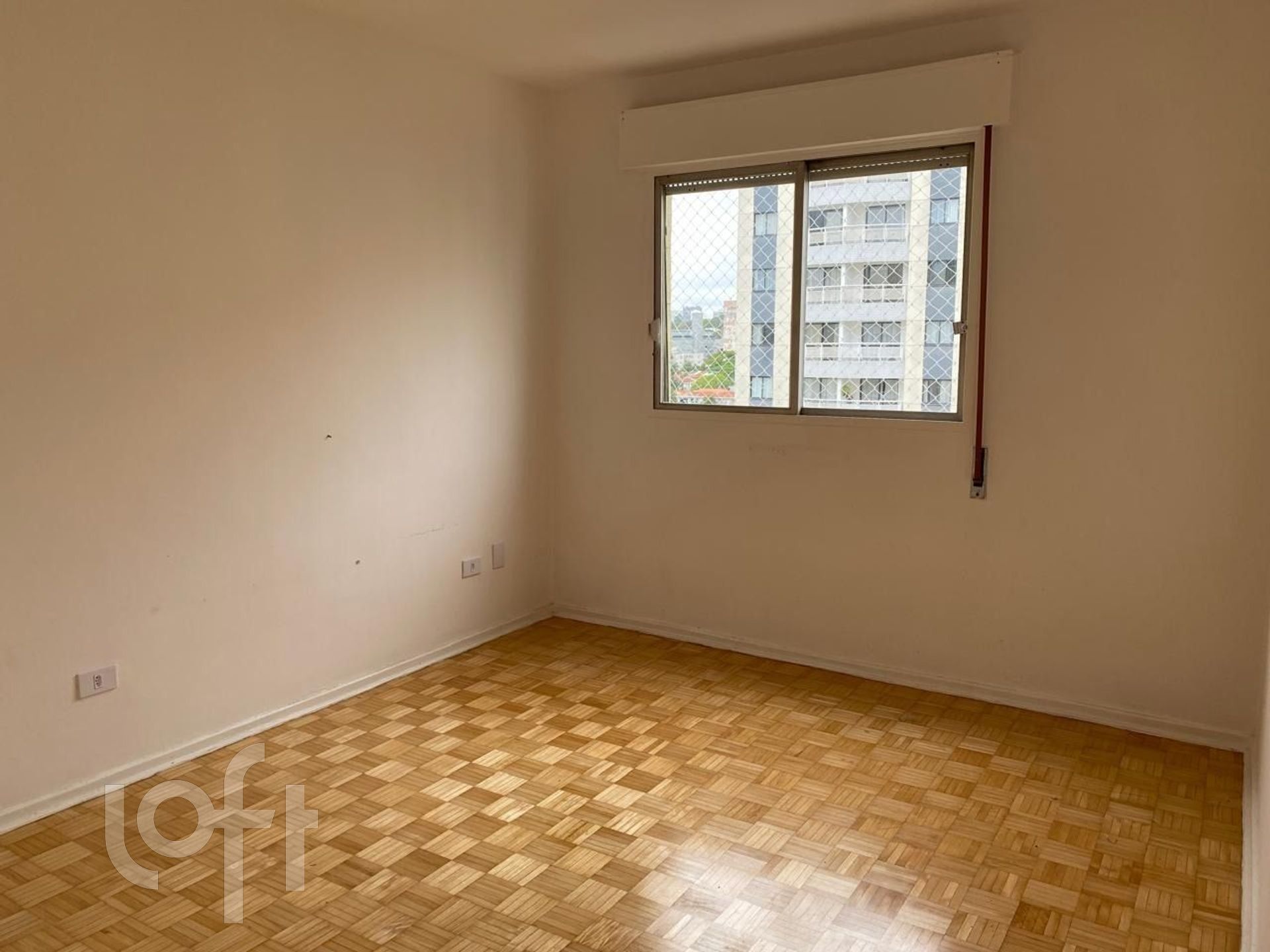 Apartamento à venda com 2 quartos, 70m² - Foto 3