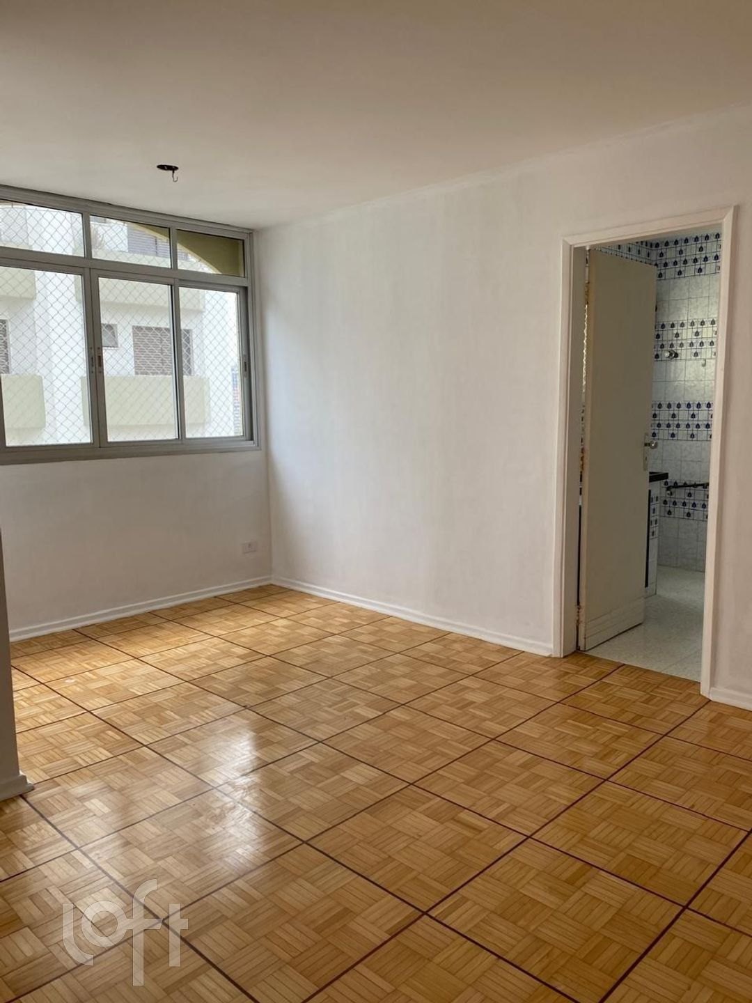 Apartamento à venda com 2 quartos, 70m² - Foto 2