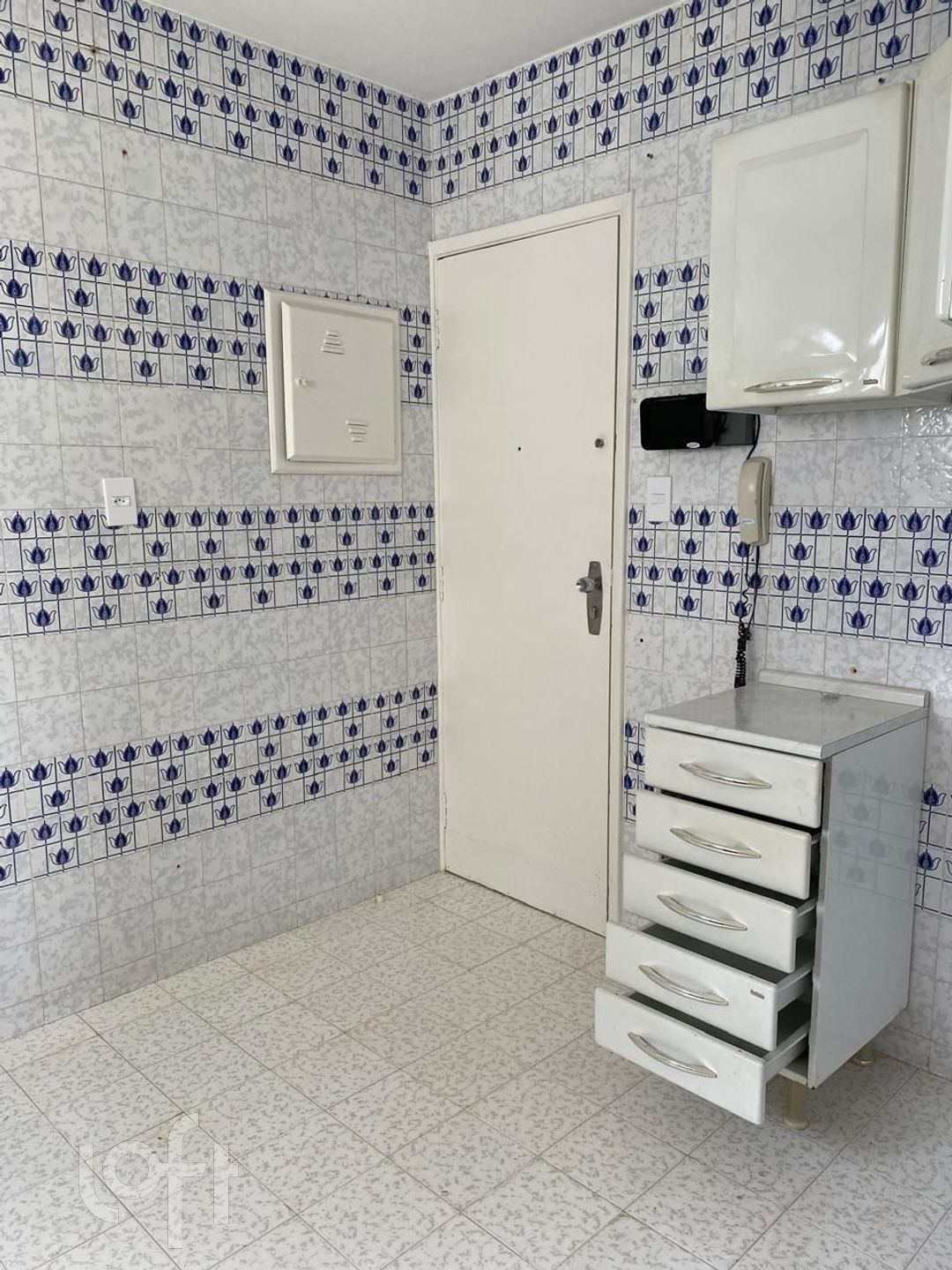 Apartamento à venda com 2 quartos, 70m² - Foto 9