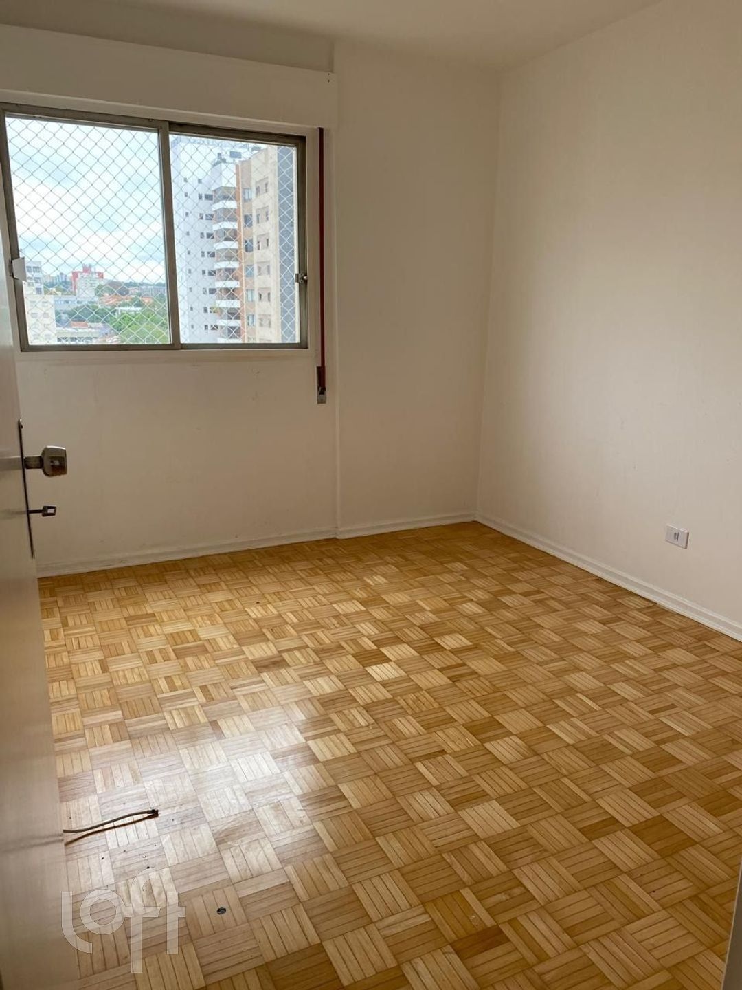 Apartamento à venda com 2 quartos, 70m² - Foto 4