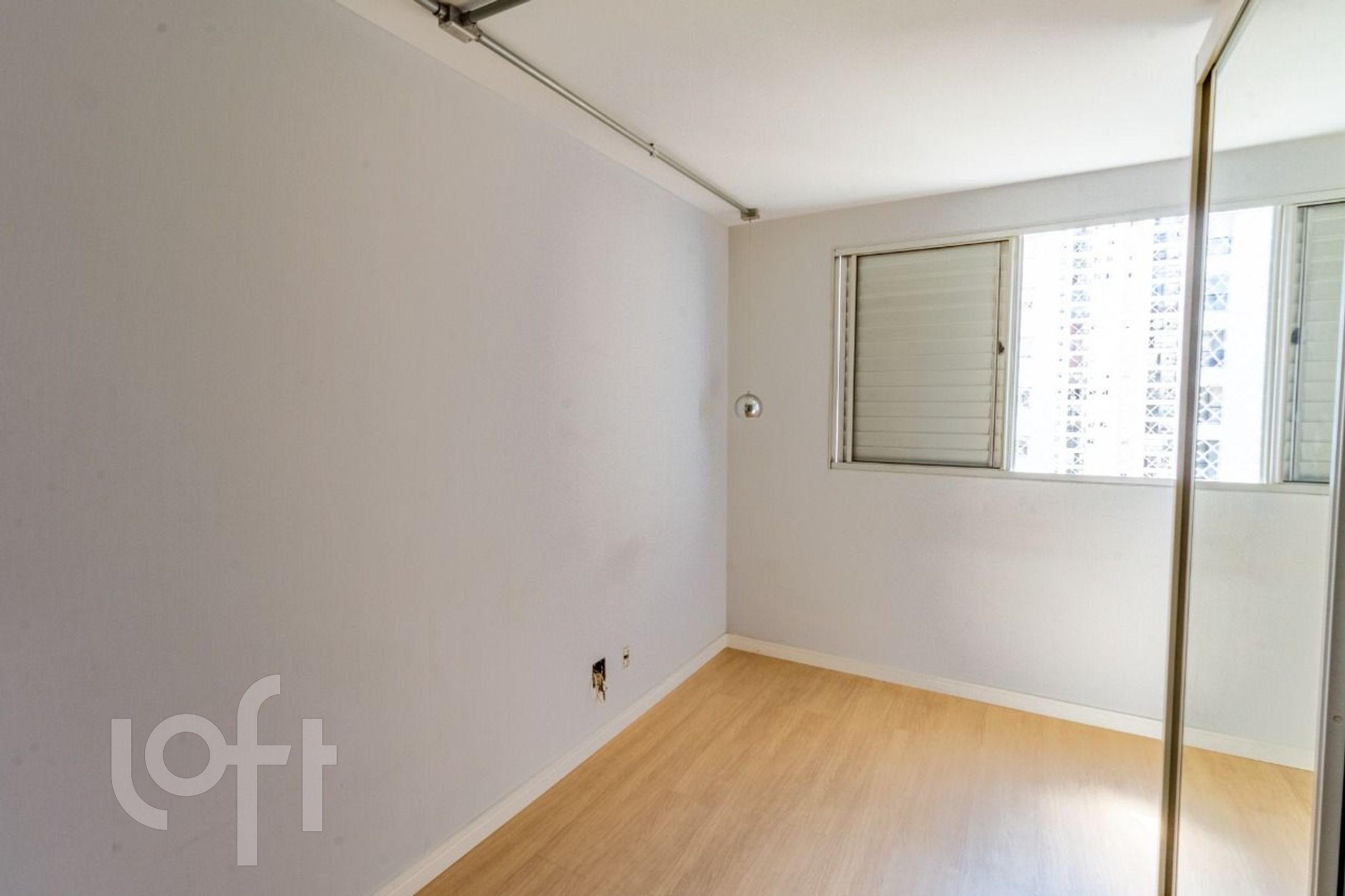 Apartamento à venda com 1 quarto, 60m² - Foto 12