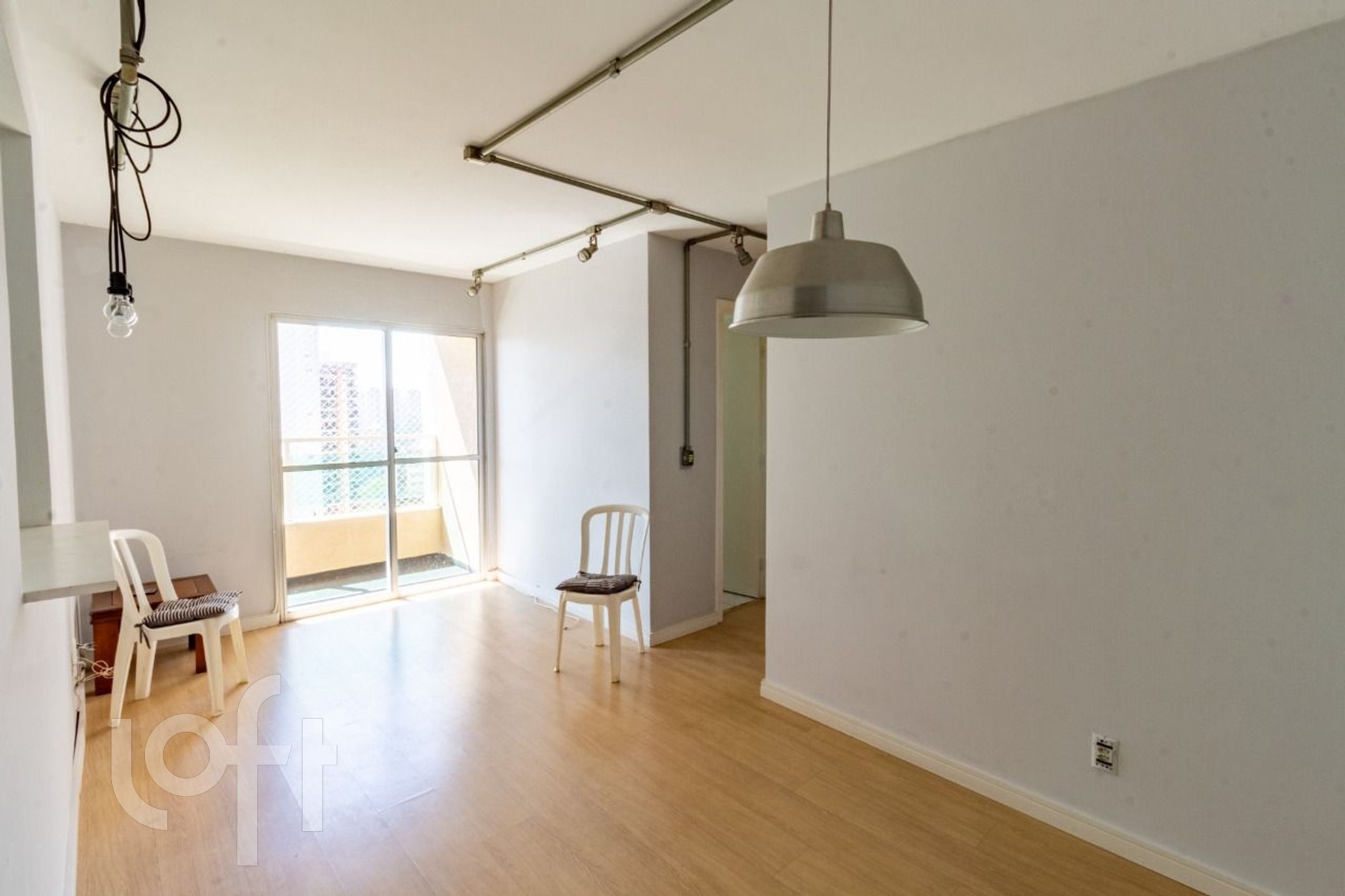 Apartamento à venda com 1 quarto, 60m² - Foto 1