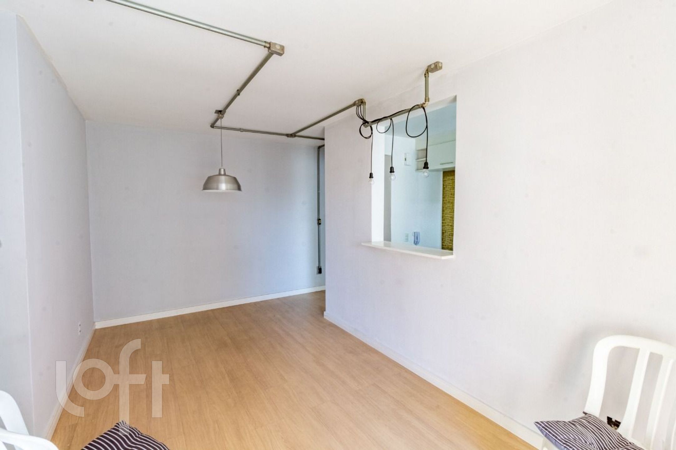 Apartamento à venda com 1 quarto, 60m² - Foto 4