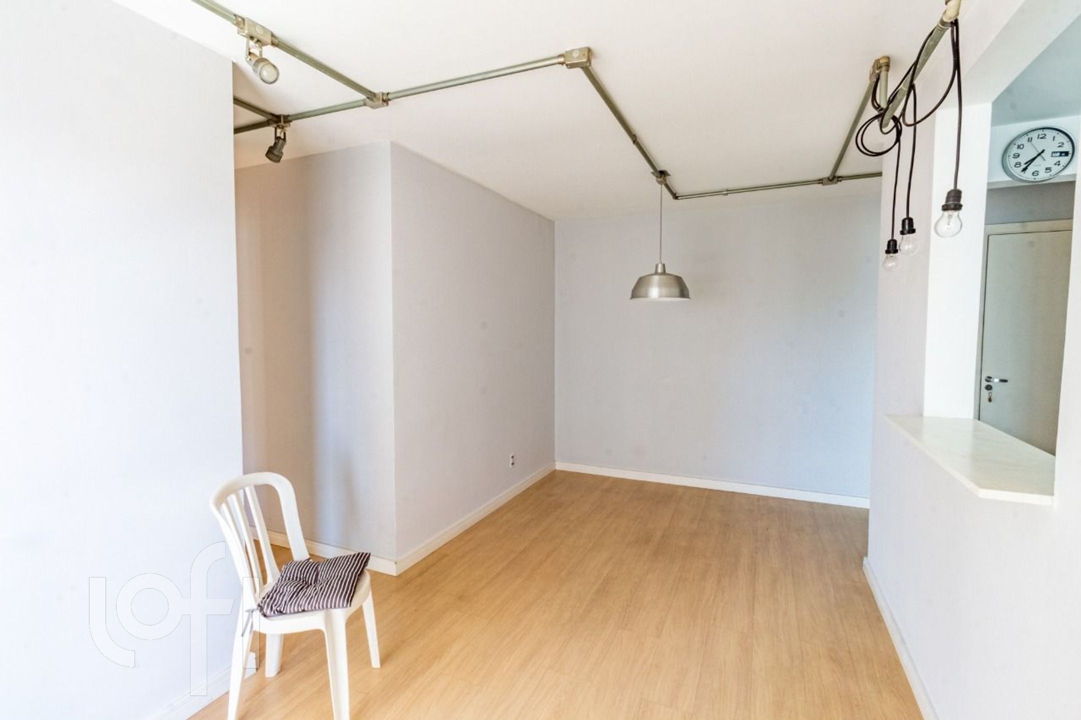 Apartamento à venda com 1 quarto, 60m² - Foto 3