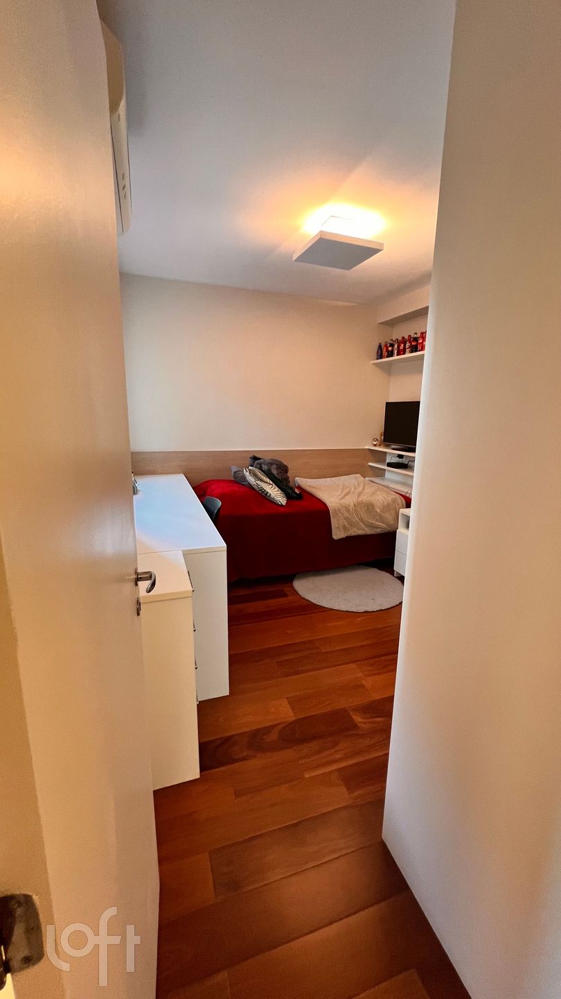 Apartamento à venda com 3 quartos, 151m² - Foto 13