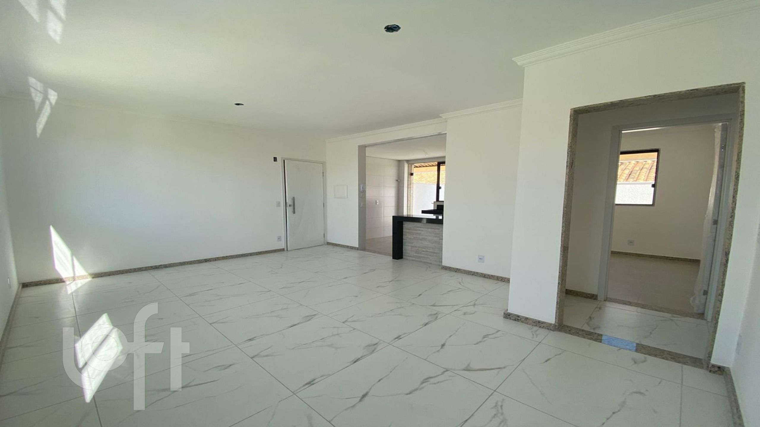 Apartamento à venda com 3 quartos, 40m² - Foto 4