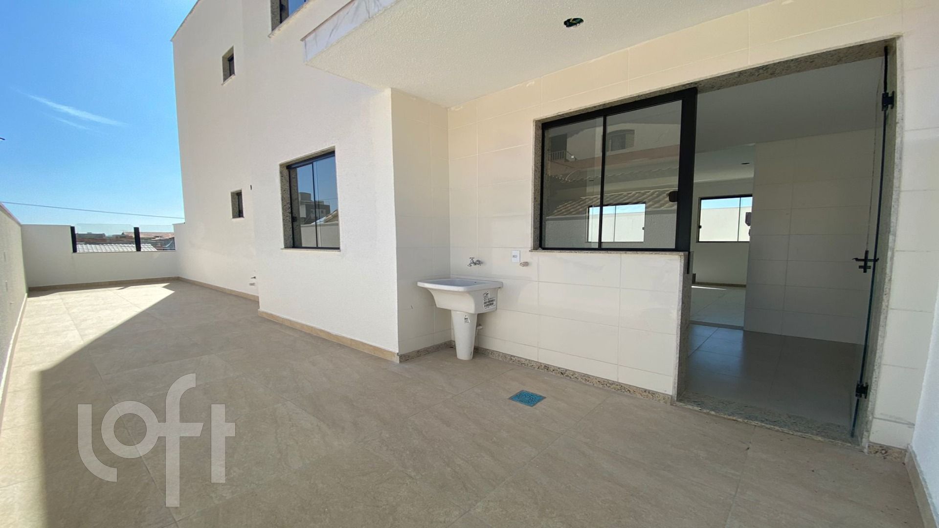 Apartamento à venda com 3 quartos, 40m² - Foto 1