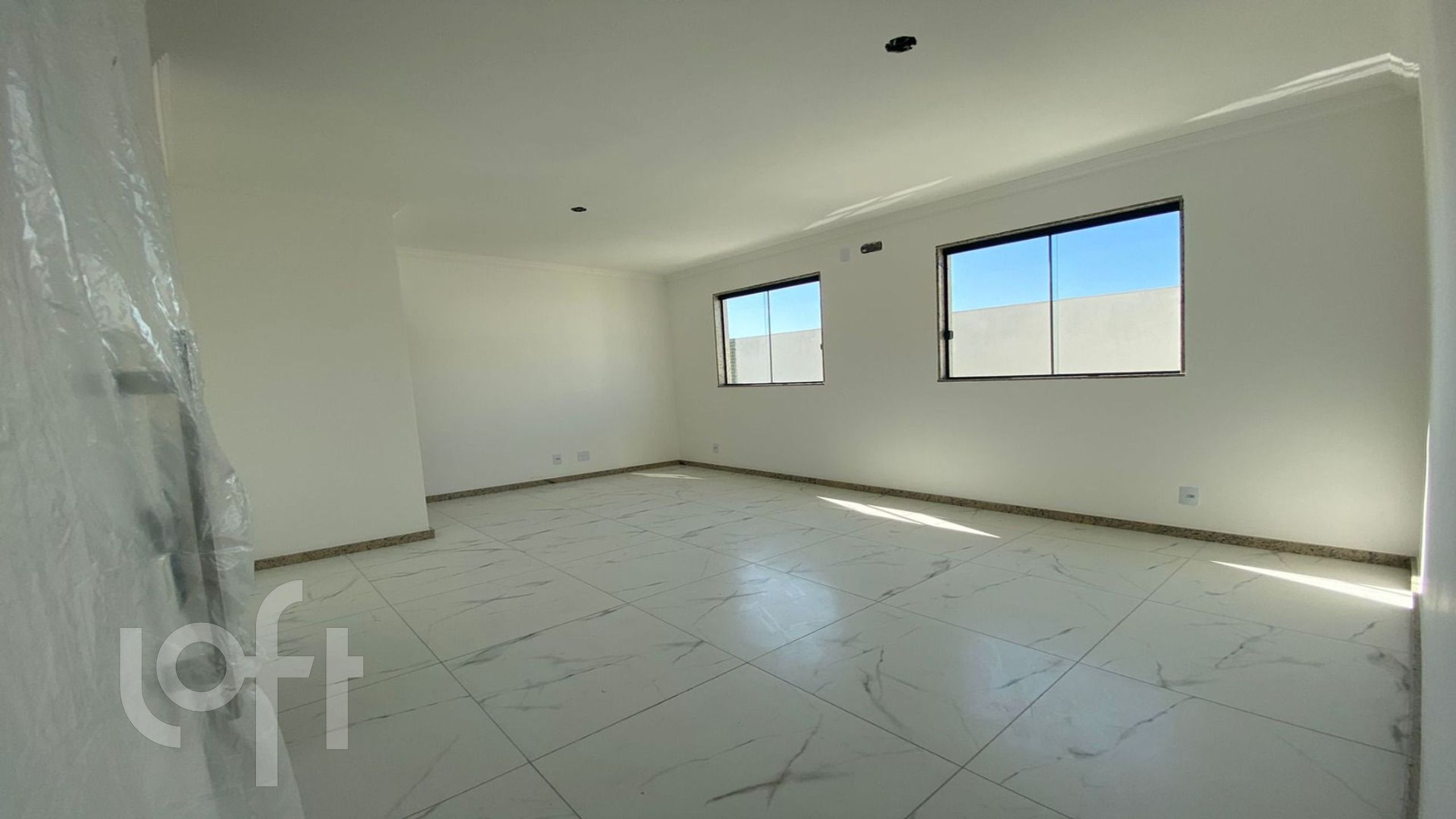 Apartamento à venda com 3 quartos, 40m² - Foto 3