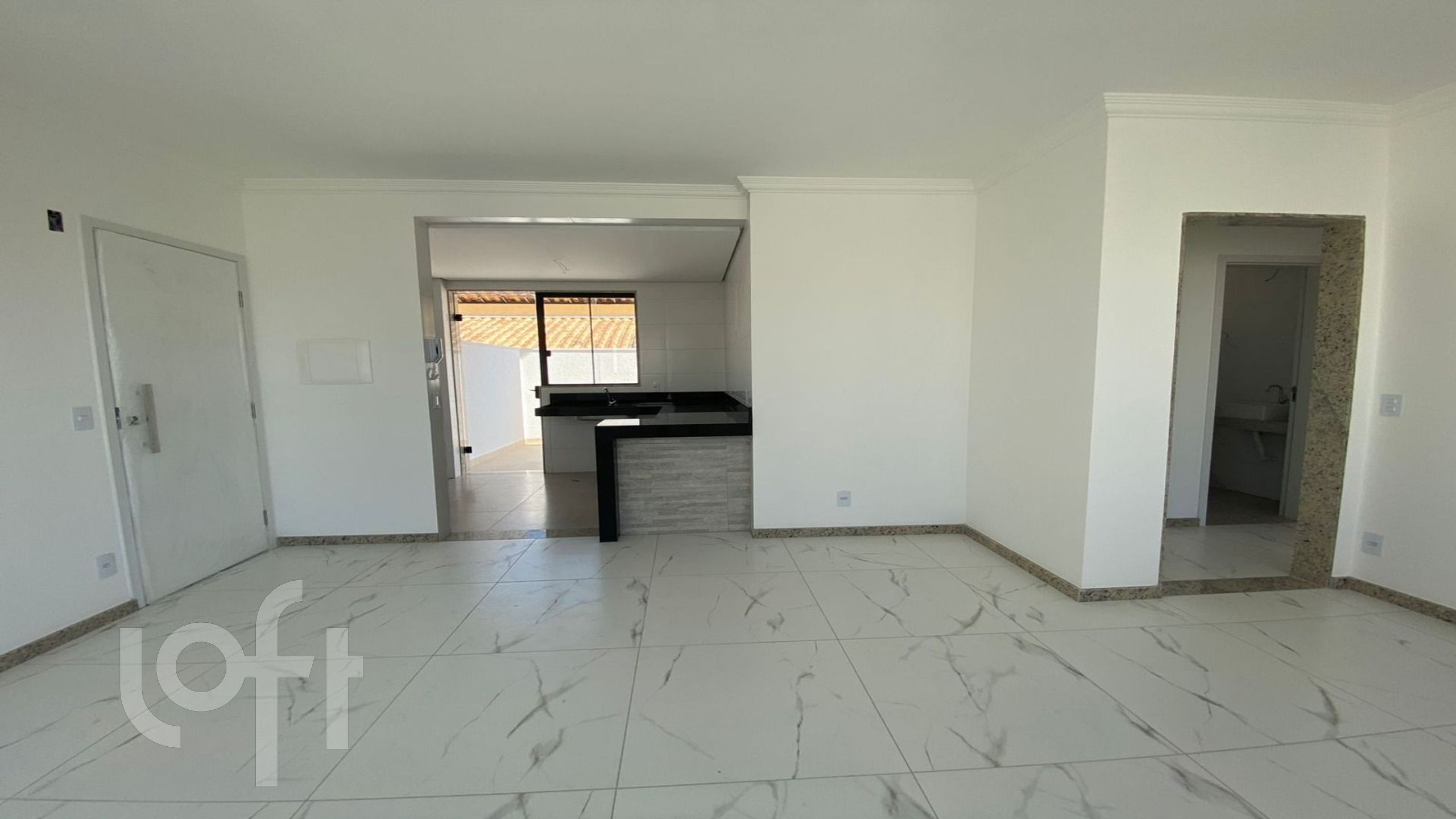 Apartamento à venda com 3 quartos, 40m² - Foto 2