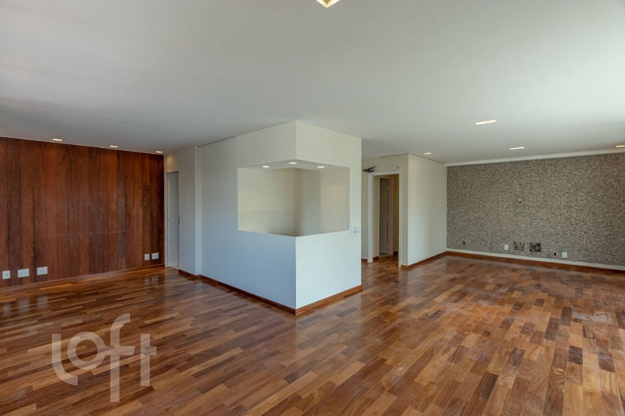 Apartamento à venda com 2 quartos, 137m² - Foto 2