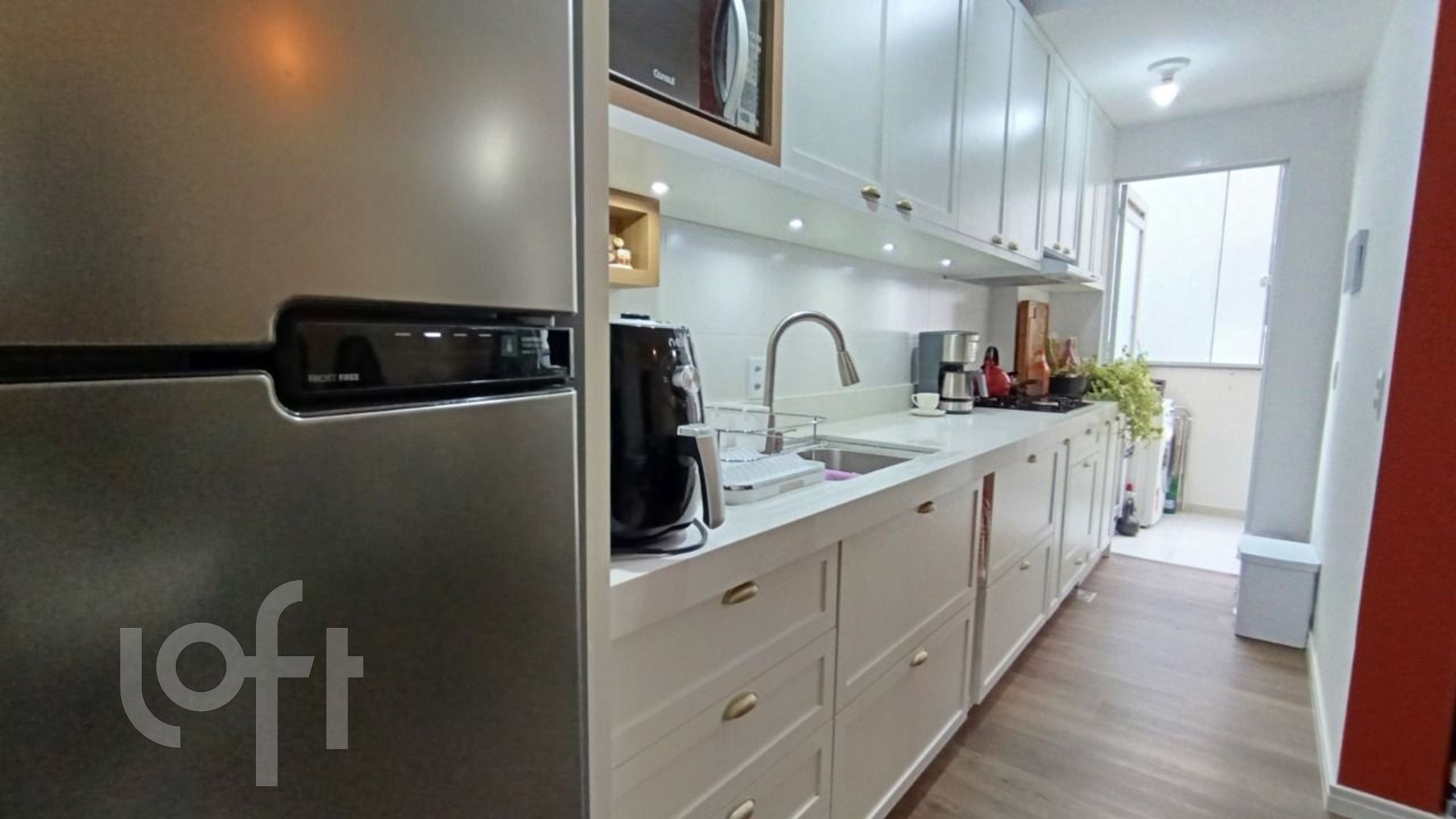 Apartamento à venda em Canasvieiras com 60 m², 2 quartos, 1 vaga