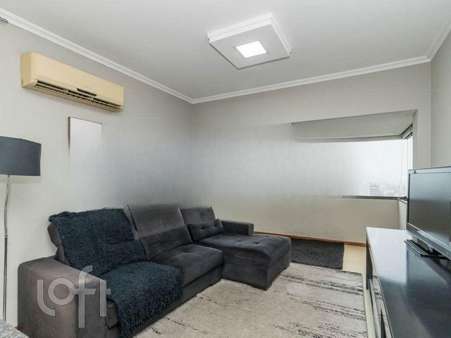 Apartamento com 100m², 3 dormitórios, 1 suíte, 2 vagas, Petrópolis em Porto Alegre