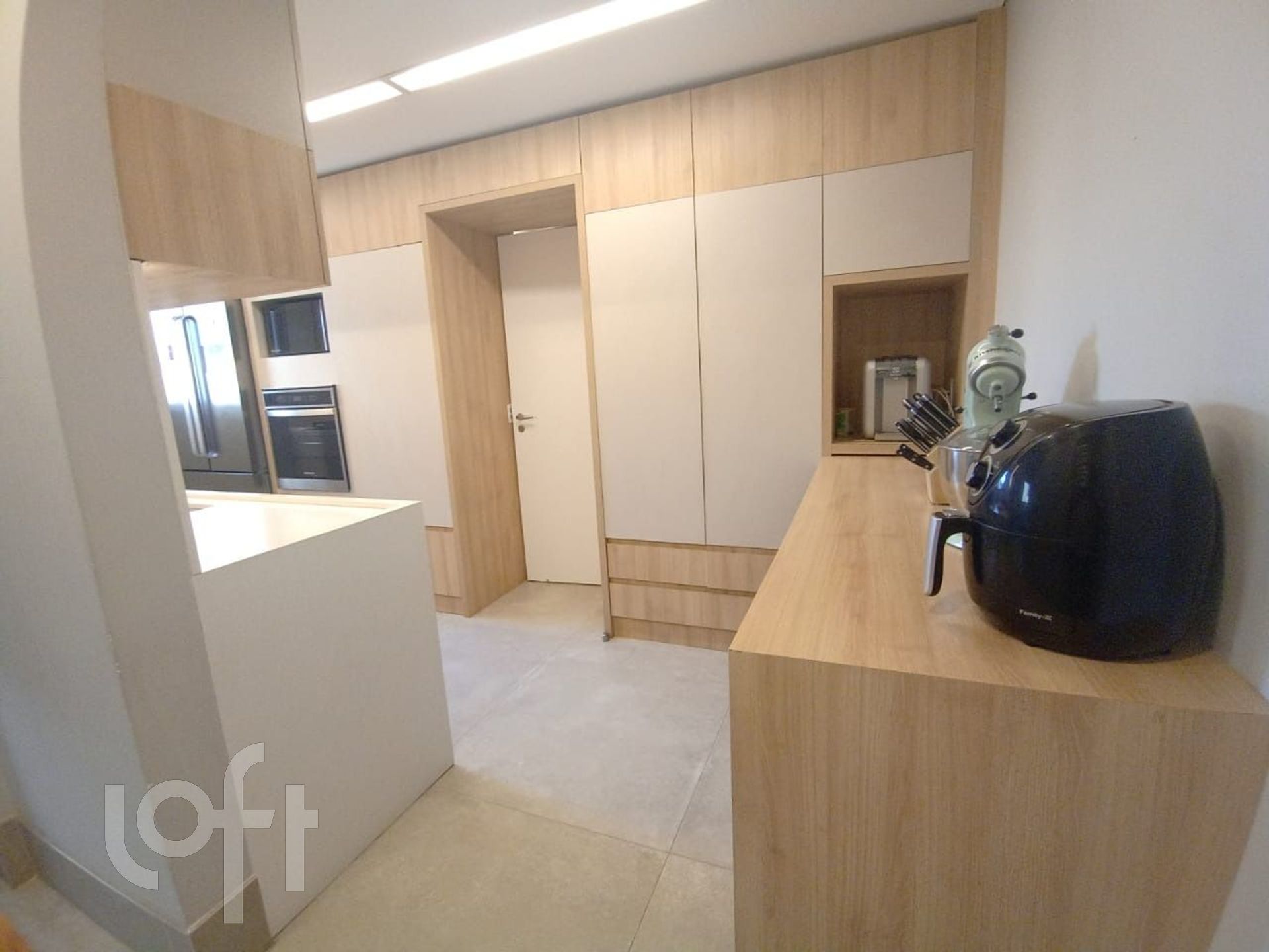 Apartamento à venda com 3 quartos, 149m² - Foto 23