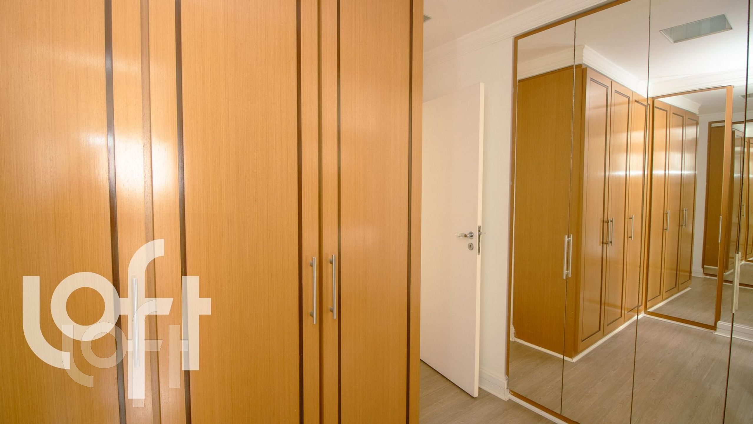 Apartamento à venda com 3 quartos, 170m² - Foto 2