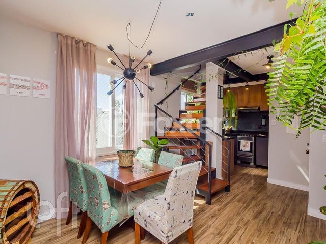 Apartamento com 76m², 2 dormitórios, 1 suíte, 1 vaga, Menino Deus em Porto Alegre