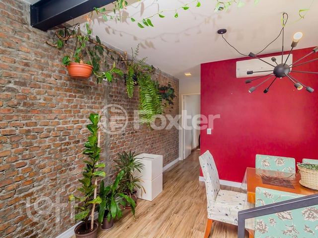 Apartamento com 76m², 2 dormitórios, 1 suíte, 1 vaga, Menino Deus em Porto Alegre