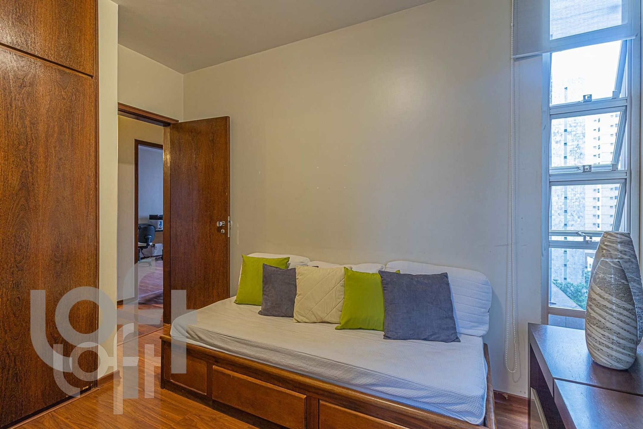 Apartamento à venda com 4 quartos, 180m² - Foto 10